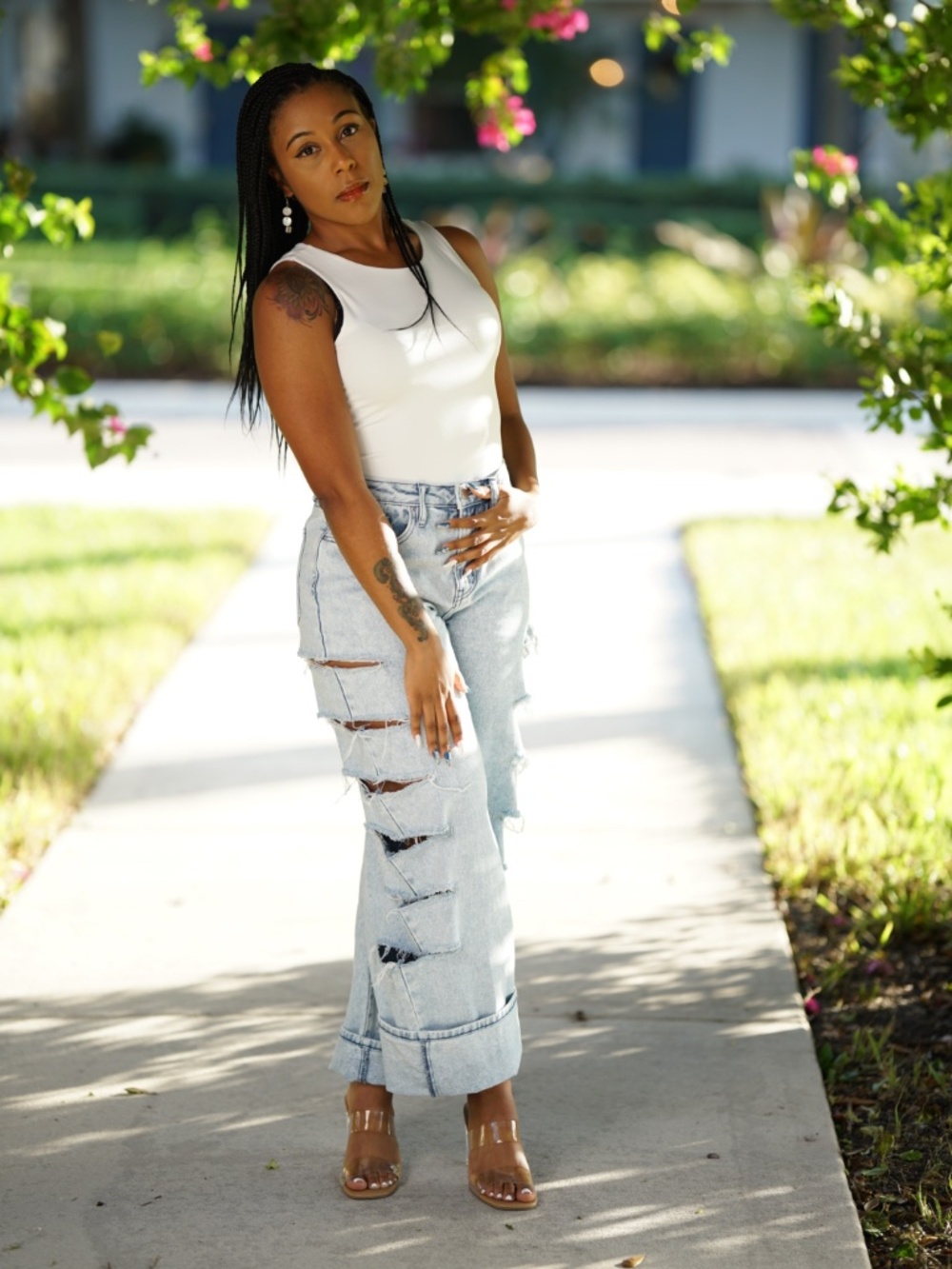Fashion Nova Light Wash Distressed Wide Leg Jeans Size 5